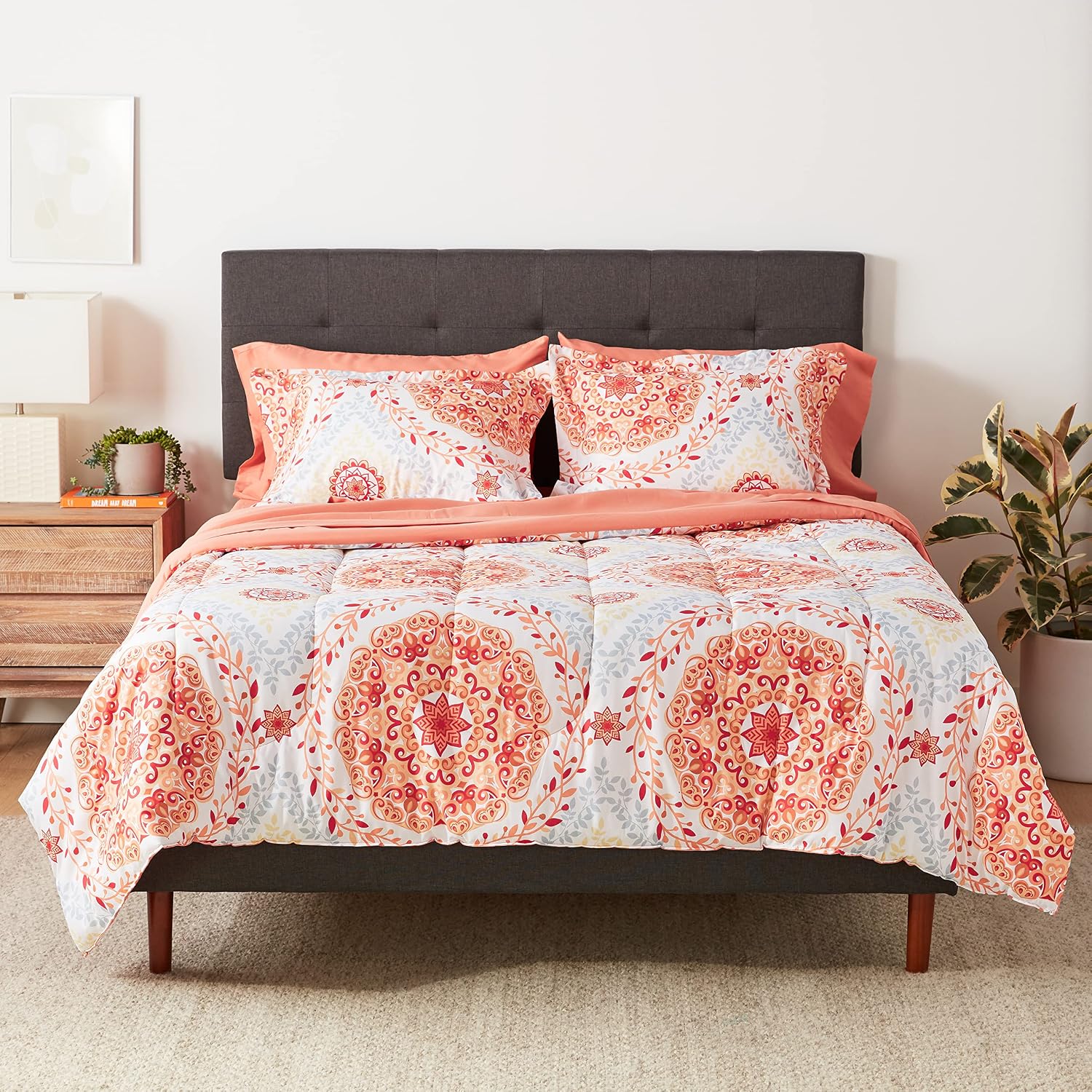 Amazon Basics Full/Queen Comforter Set (Coral Medallion)