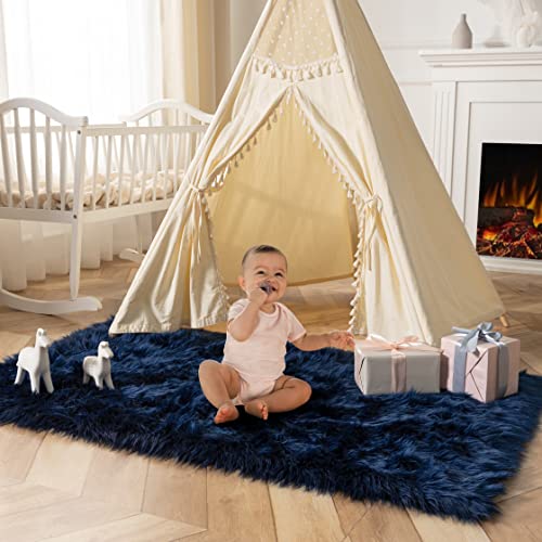 Ashler Faux Fur Rug (Navy) 3x5