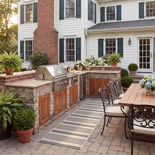 SAFAVIEH Courtyard Collection 2'3' x 20' Grey/Bone CY6062 Stripe Indoor/ Outdoor Patio Backyard Mudroom Runner Rug
