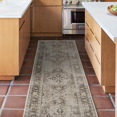 RUGGABLE Washable Vintage Runner Rug Kamran Hazel 2.5x7, Stain-Resistant, Non-Slip Hallway Runner Machine Washable Rug for Hallway, Entryway, Living Room & Kitchenwith Standard Pad