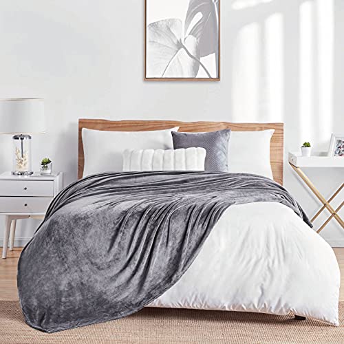 How to Choose Throw Blankets That Stay Lightweight but Warm (2026)