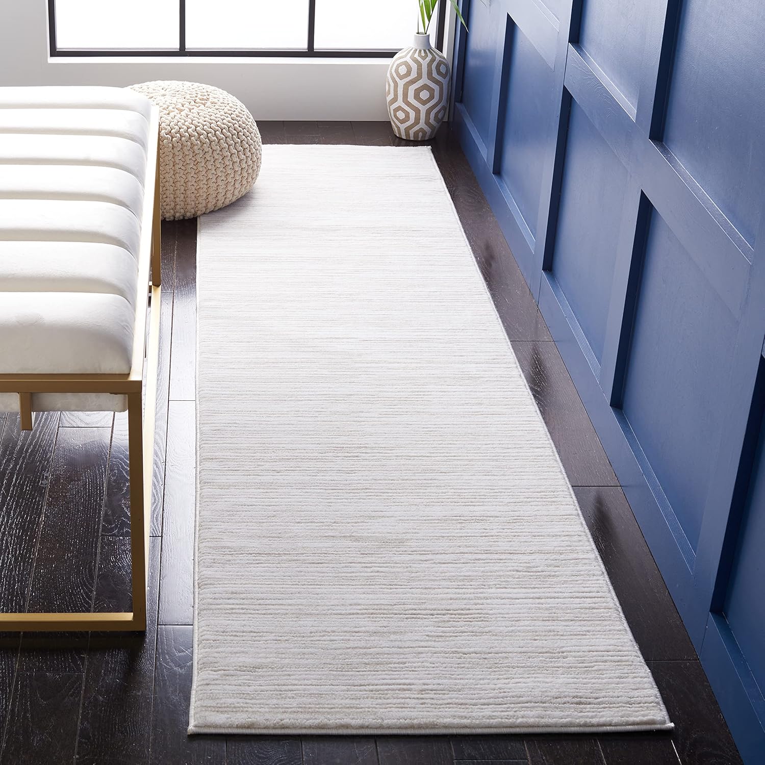 SAFAVIEH Vision Runner (Ivory)