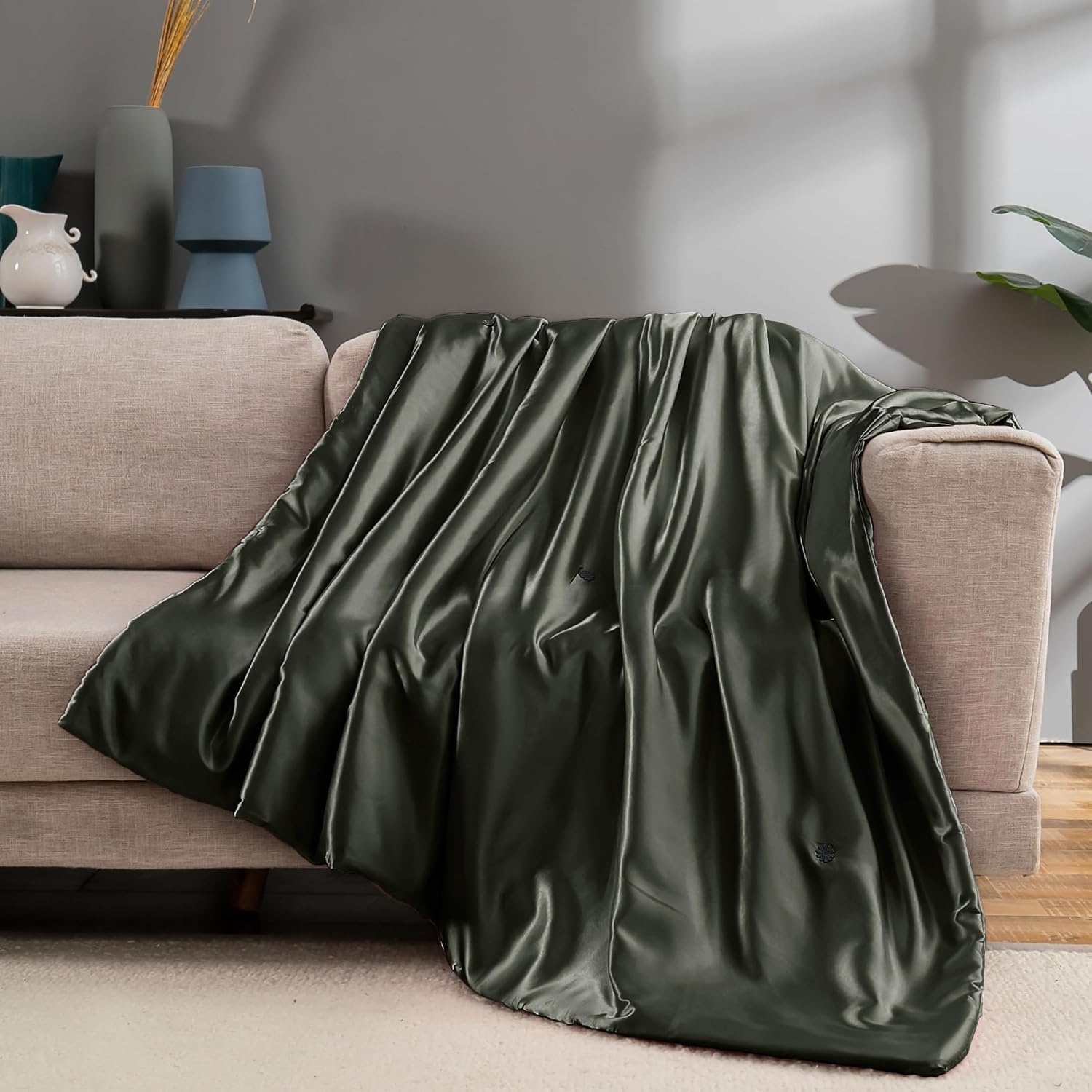Vonty Satin Throw Blanket Dark Grey Satin Blankets 90x90 Inches(with Small Flowers), Cooling & Silky Throw Blanket Wrinkle-Free Cable Knit Big Size Throw Blanket for Coush Sofa Bed Outdoor