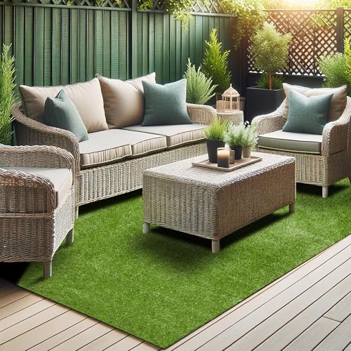 Best Outdoor Rugs for Grassy Yards (2026 Guide)