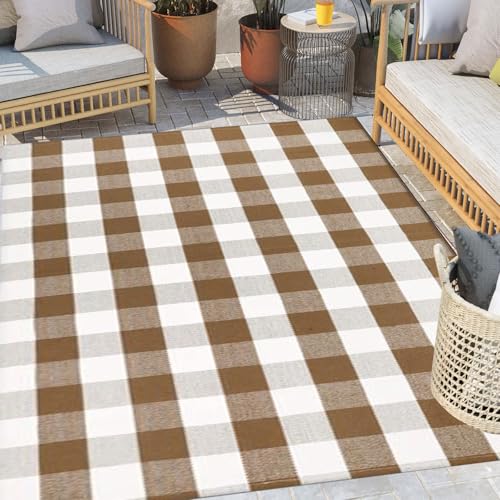 Buffalo Plaid Outdoor Rug (Brown/White)