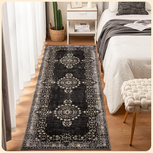 Istana Hallway Runner Rug (Black)
